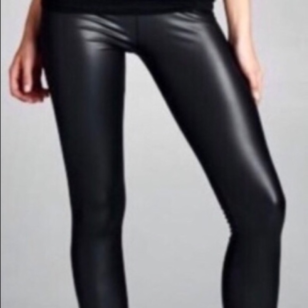 Matte faux leather leggings